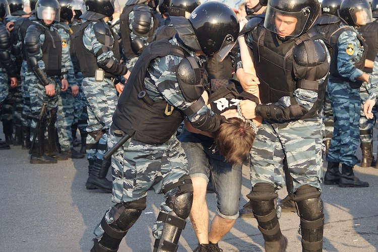 How Russian authorities use selective law enforcement 