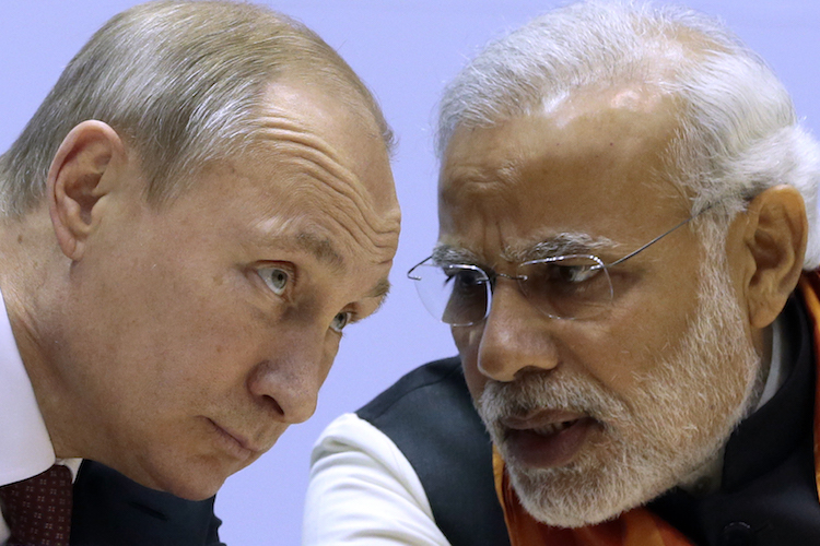 Crisis in Emerging Markets: Why Is India Outperforming Russia?