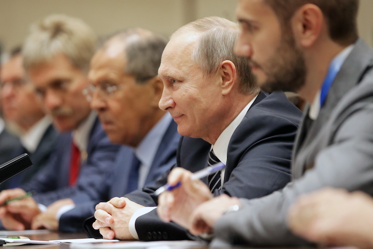 Путин как мастер интриги, российская экономика под ударом и кто такой Картер Пейдж